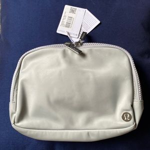 Lululemon Everywhere Bag